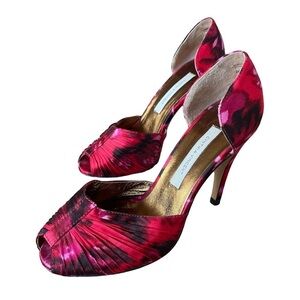Cynthia Vincent Loreli Red Pink Black Satin Heels Size 7